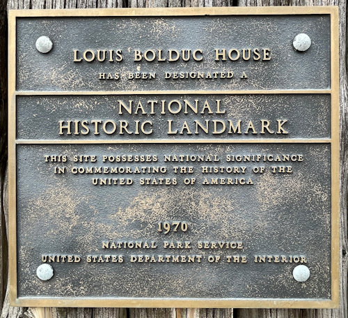 Plaque